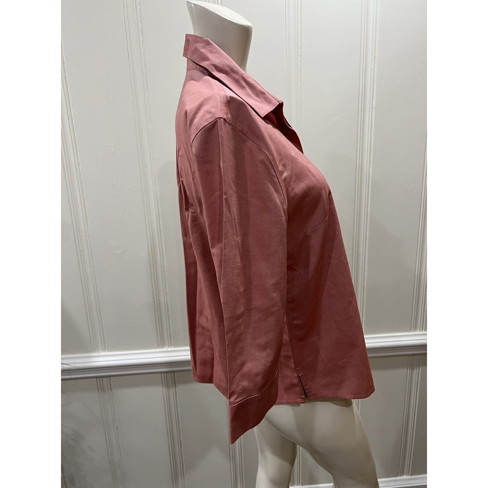 Chico's Red? Oxford 3/4 Sleeve No-Iron Cotton Blouse Hidden Placket Size 0 (4) - Picture 2 of 13